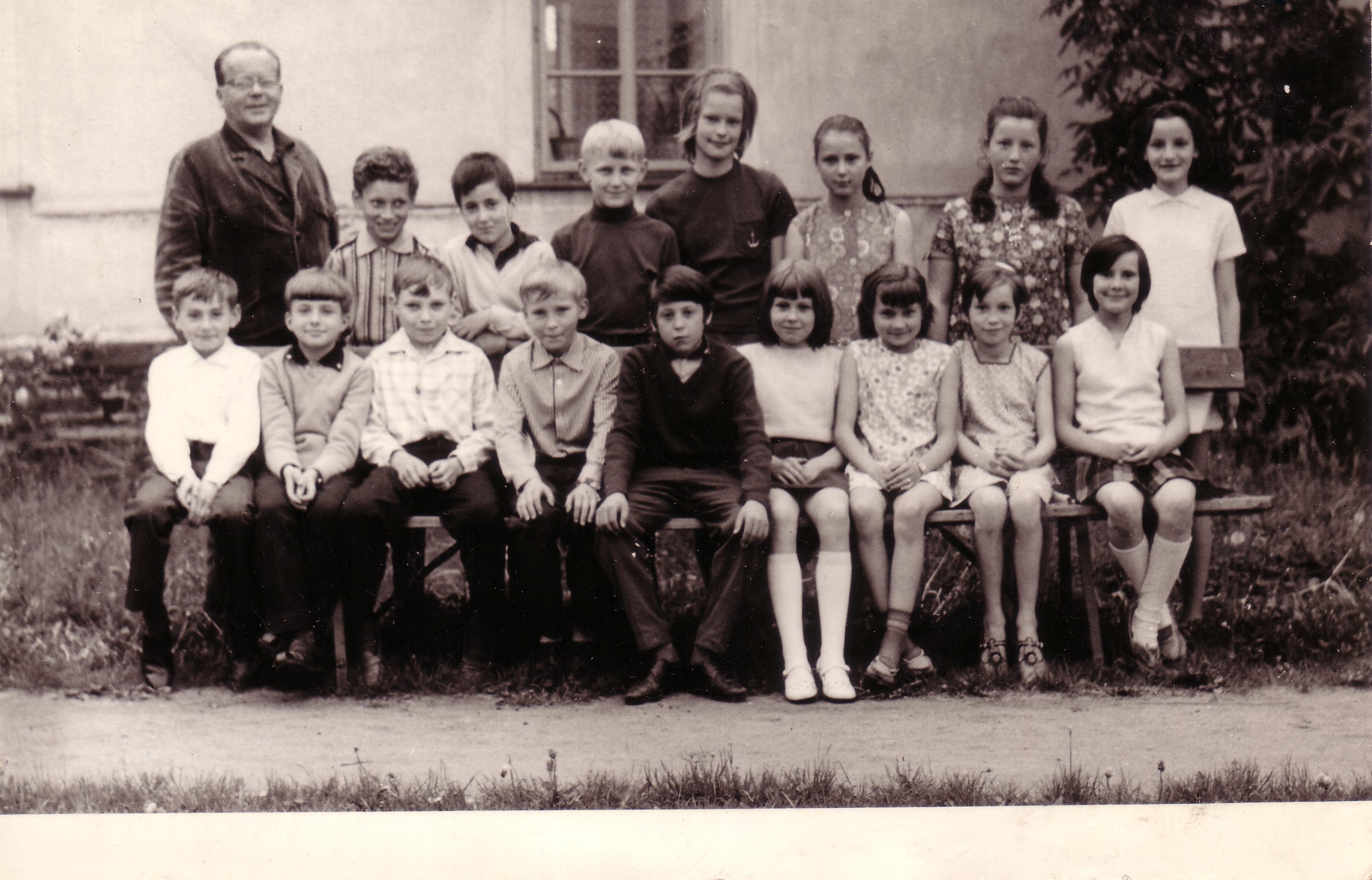 DVOUTŘÍDKA KRCHLEBY 1970